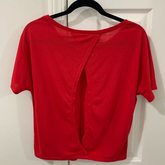 •Alo Yoga• Red Scoop Neck Open back top Sz M! - Picture 8 of 8
